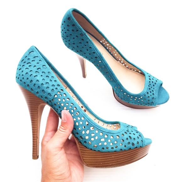 ENZO ANGIOLINI Sully9 teal perforated suede stiletto heel peep-toe pumps - Picture 1 of 14